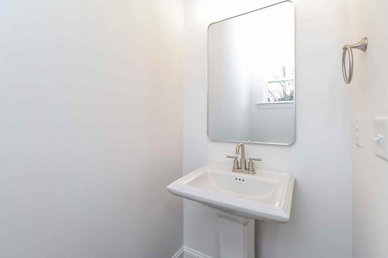 716 716 Drakeford Ct - Photo 6 of 15