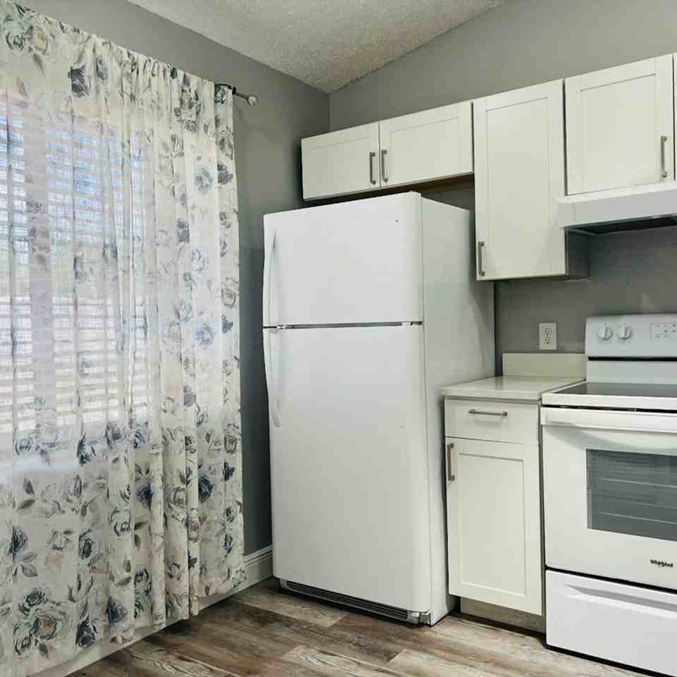 9972 Burl Way - Photo 5 of 14