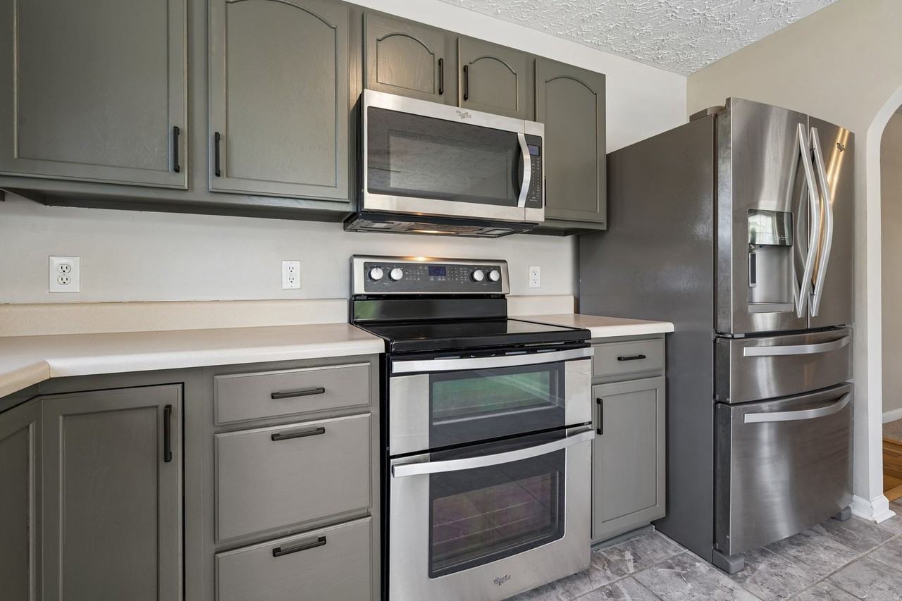 510 Cove Hollow Dr - Photo 3 of 24