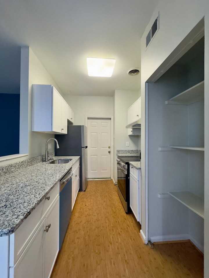Apartment Units in Reservoir Hill, Baltimore, MD! - Photo 4 of 15
