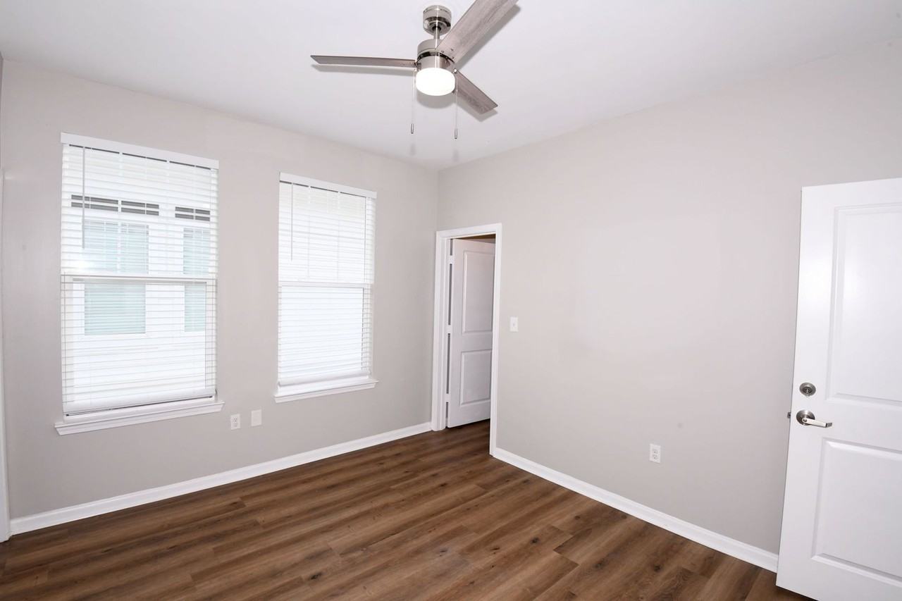 512 Olive Branch Way - Photo 5 of 16