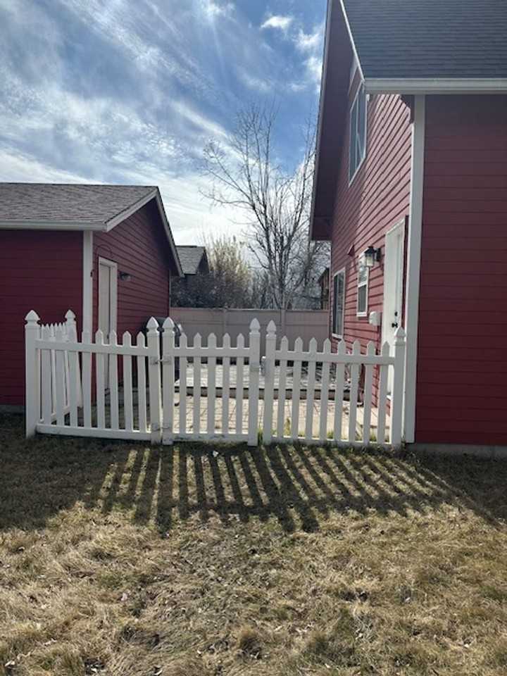 4839 Monticello Pl - Photo 6 of 23