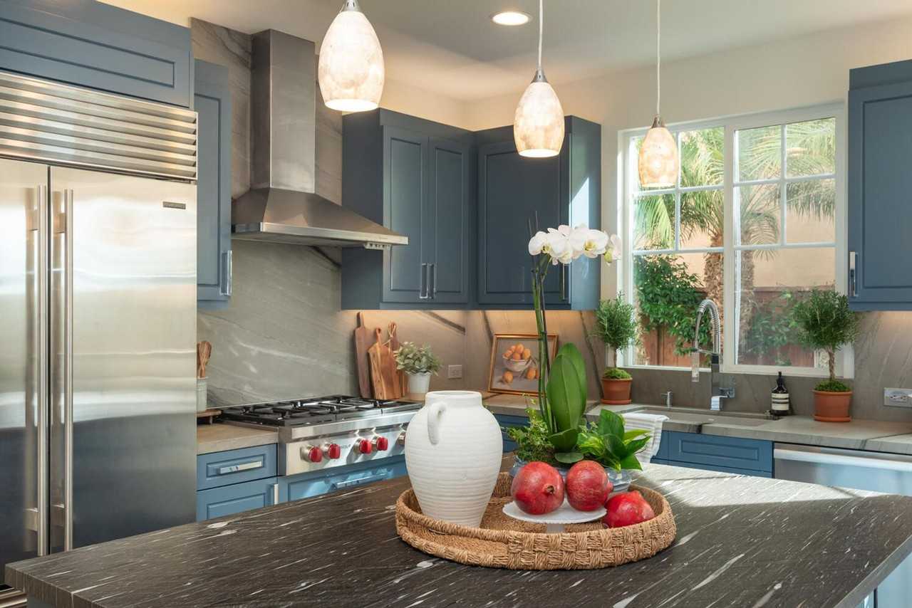 409 N Cedros Ave - Photo 4 of 29