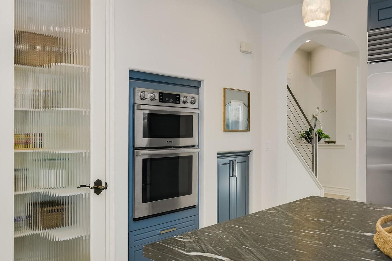 409 N Cedros Ave - Photo 7 of 29