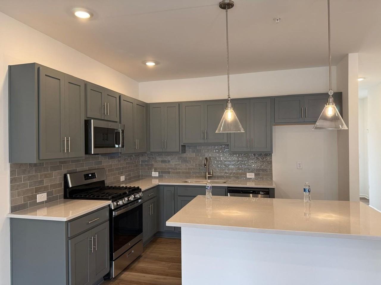 5536 Highland St - Photo 6 of 17