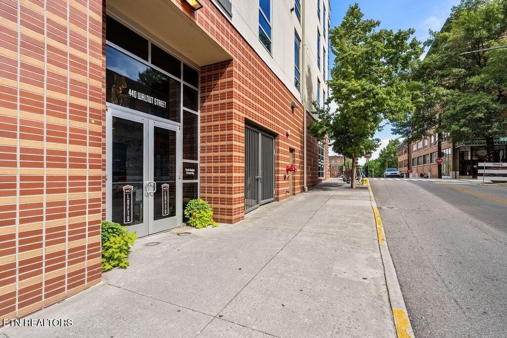 440 Walnut St #303 - Photo 3 of 35