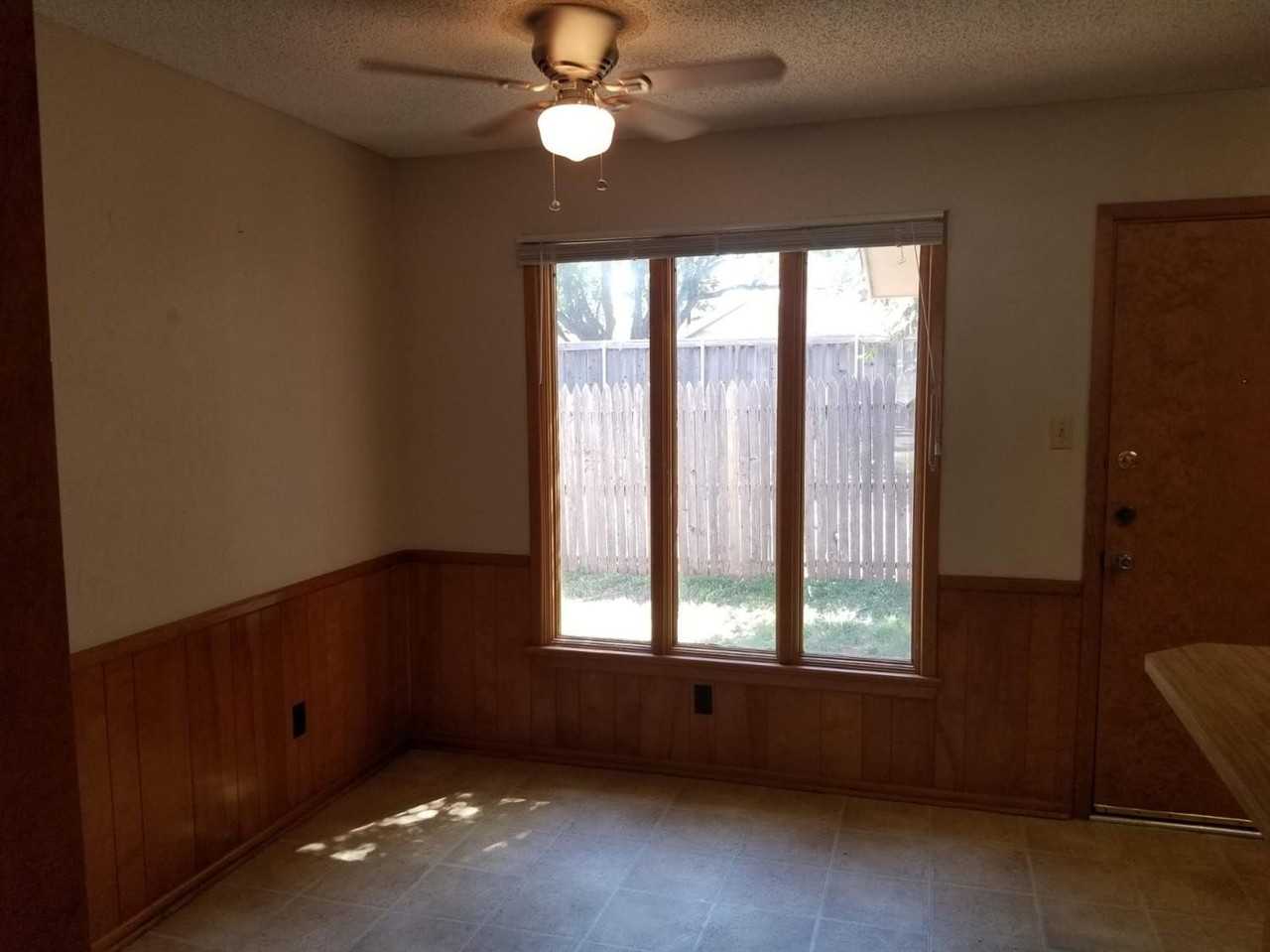 7714 Albany Ave Apt A - Photo 4 of 10