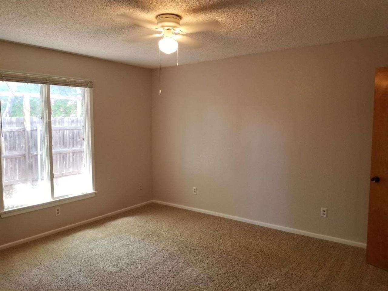 7714 Albany Ave Apt A - Photo 7 of 10