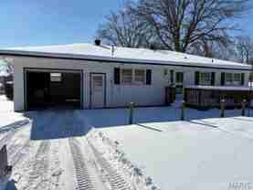 418 N Service Rd - Photo 1 of 1