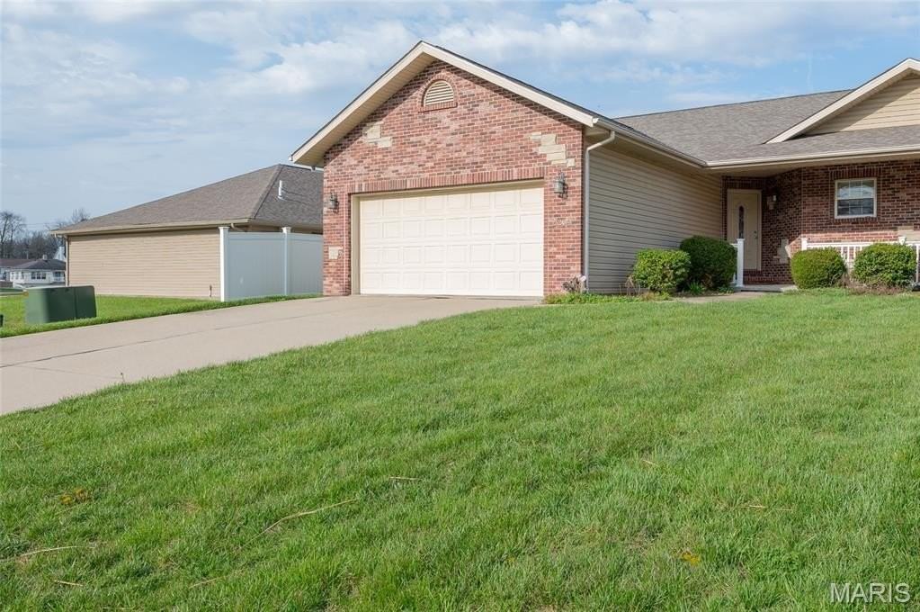 326 Jarvis Ct #A - Photo 2 of 28