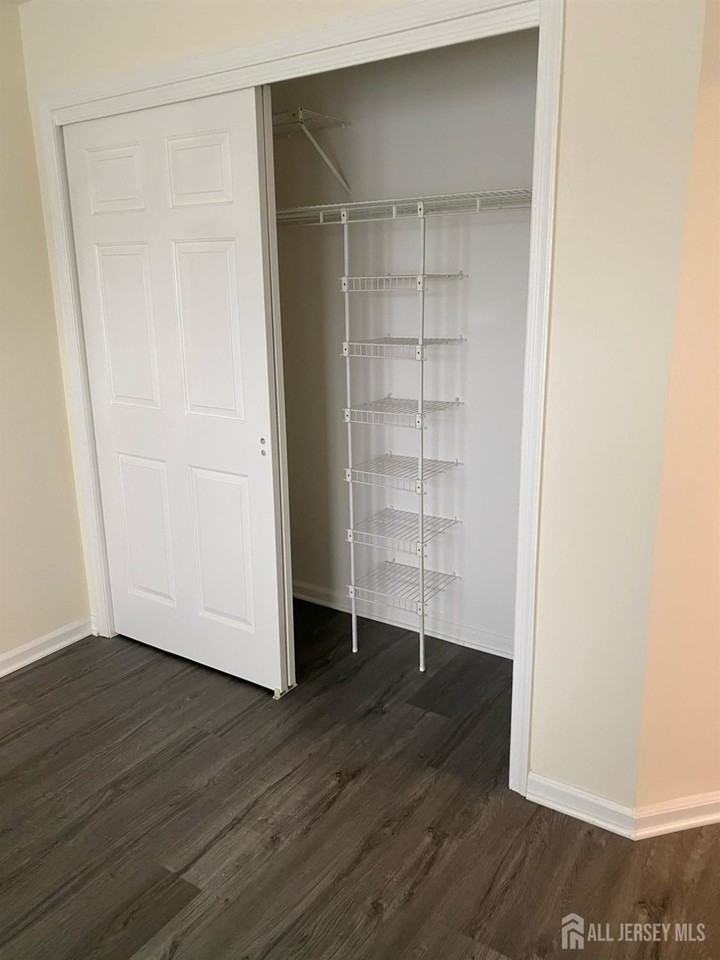 216 Blew Ct - Photo 5 of 9