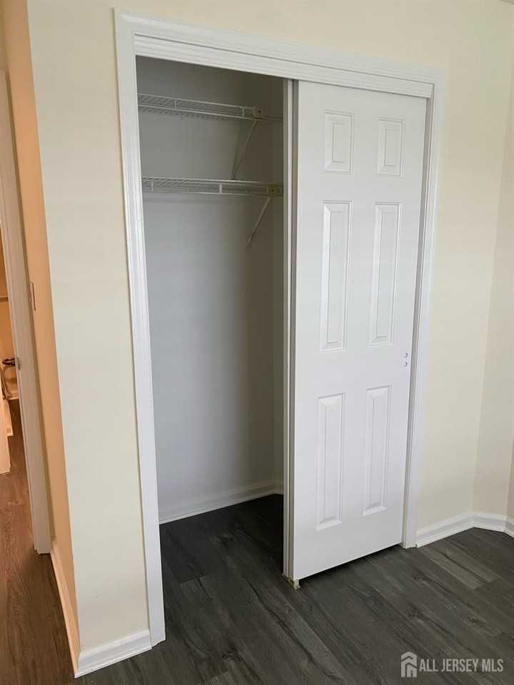 216 Blew Ct - Photo 7 of 9