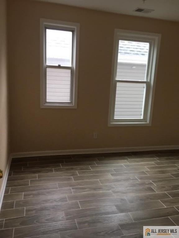 250 Somerset St - Photo 3 of 7