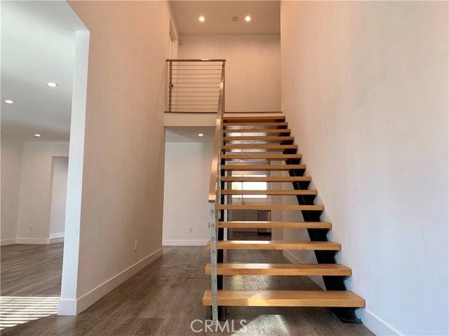 7811 Electra Dr - Photo 4 of 8