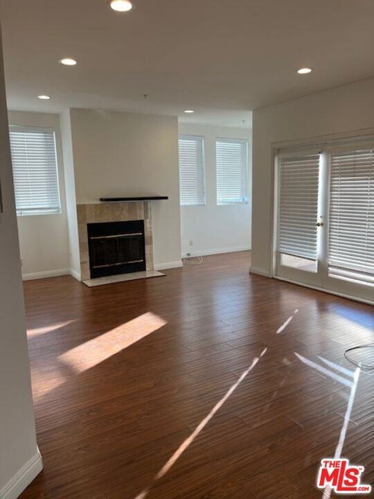 120 S Crescent Dr #305 - Photo 2 of 8