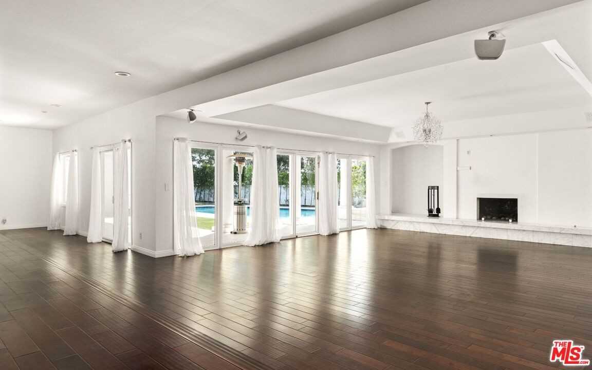 1605 Loma Vista Dr - Photo 6 of 8