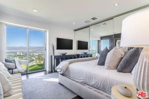 featured image of 7177 Pacific View Dr