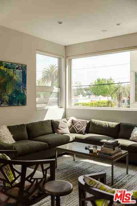 6072 Pickford St - Photo 5 of 8