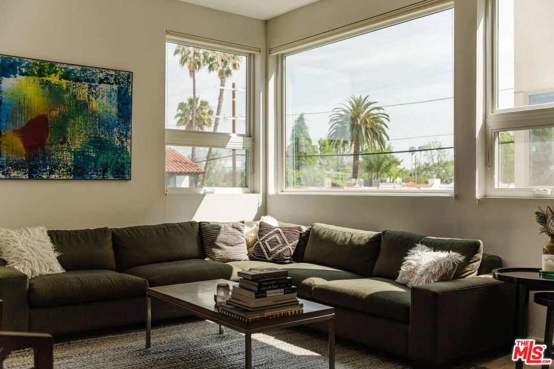 6072 Pickford St - Photo 6 of 8