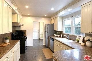 3406 Wade St - Photo 2 of 8