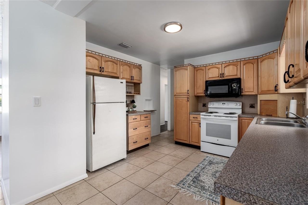 5617 1st Ave W - Photo 6 of 28