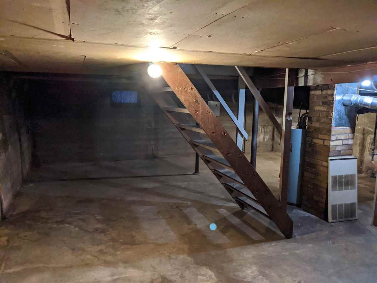 609 1st Street WestApartment D #1 - Photo 5 of 7