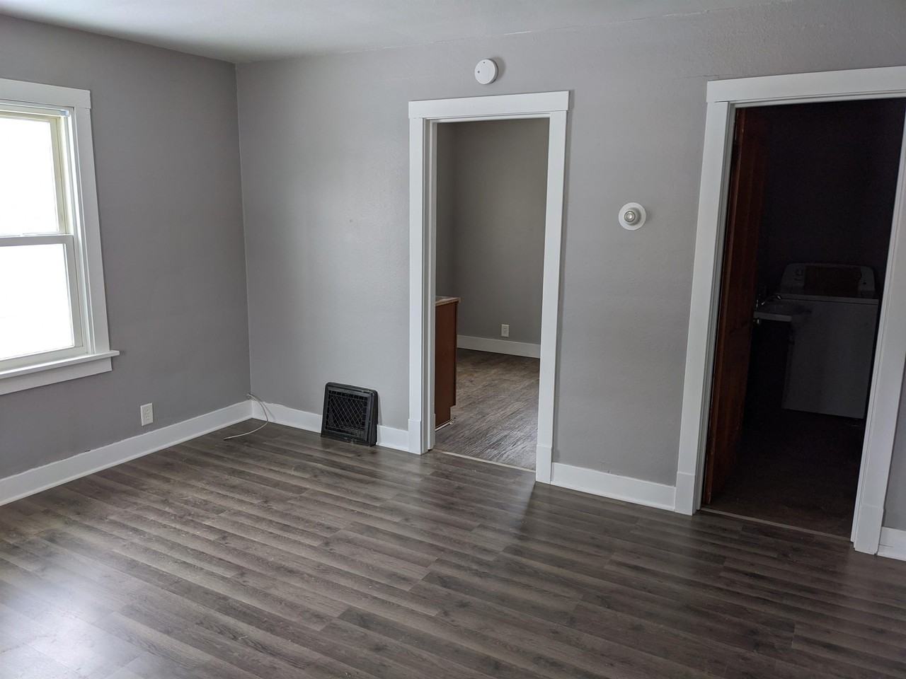 609 1st Street WestApartment D #1 - Photo 7 of 7