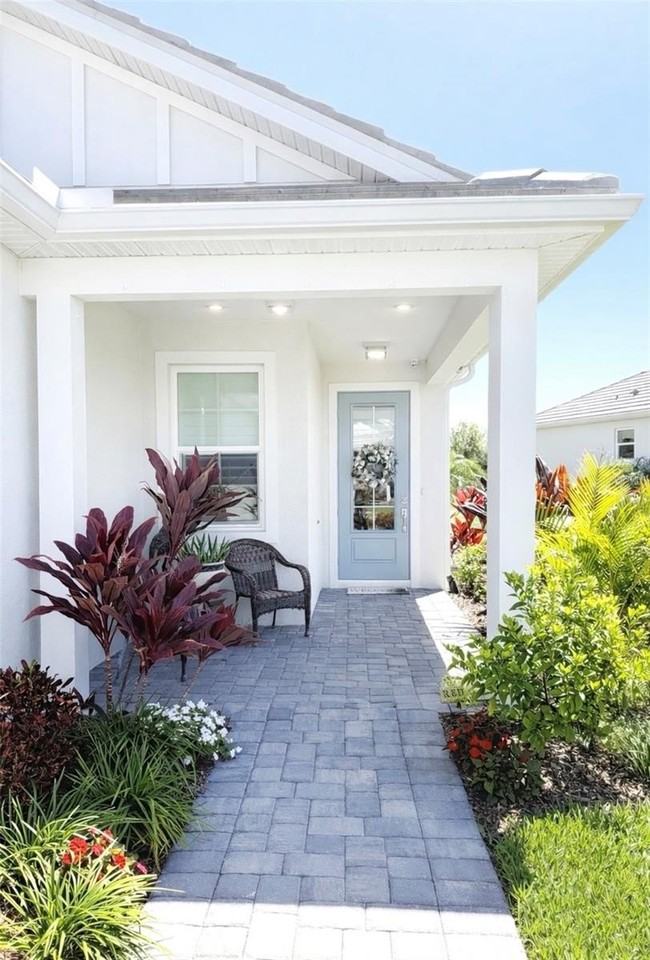 1055 Waterline Ct - Photo 2 of 47