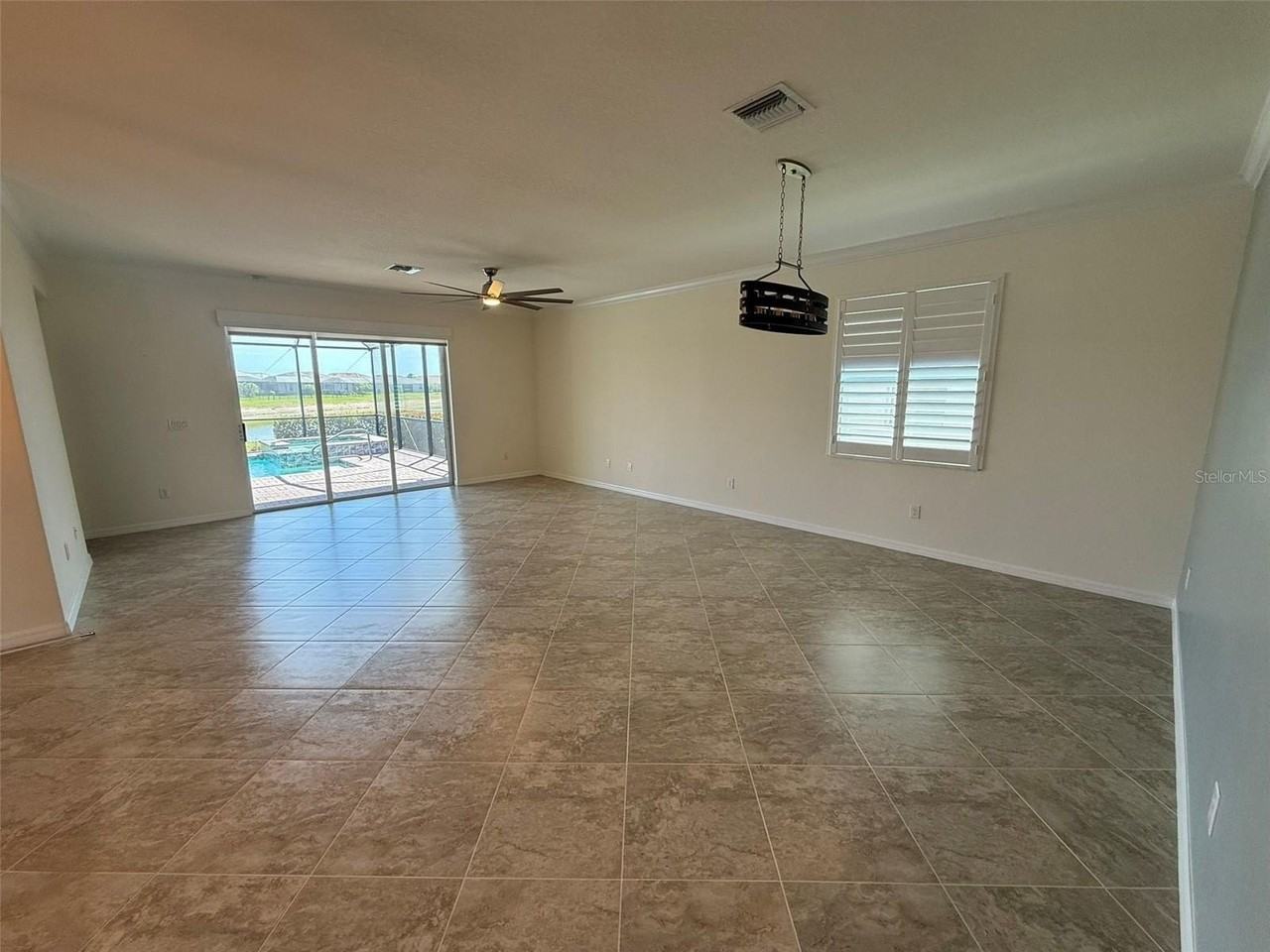 15153 Spanish Point Dr - Photo 5 of 30