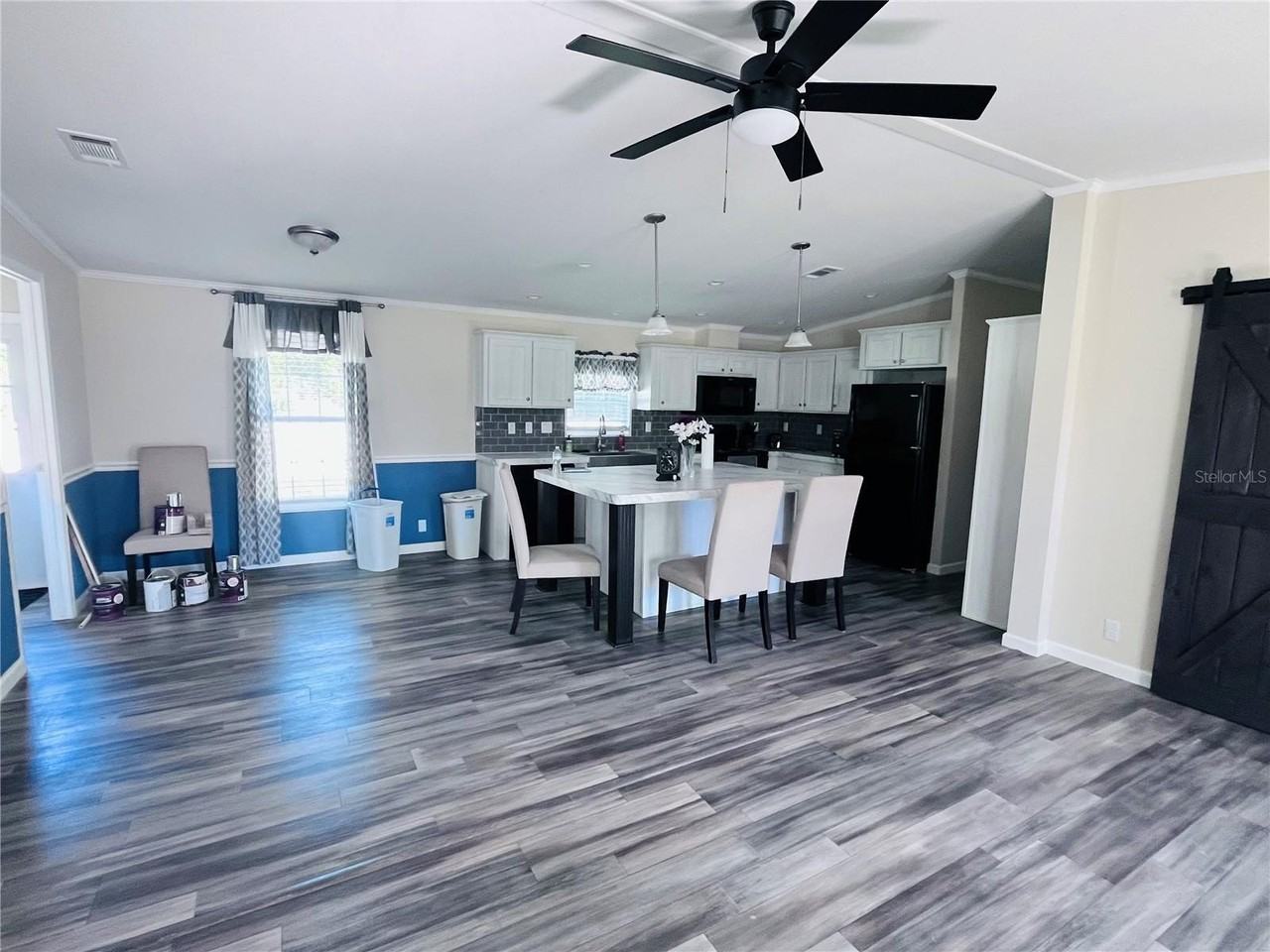 27020 Bloomfield Ave - Photo 6 of 19