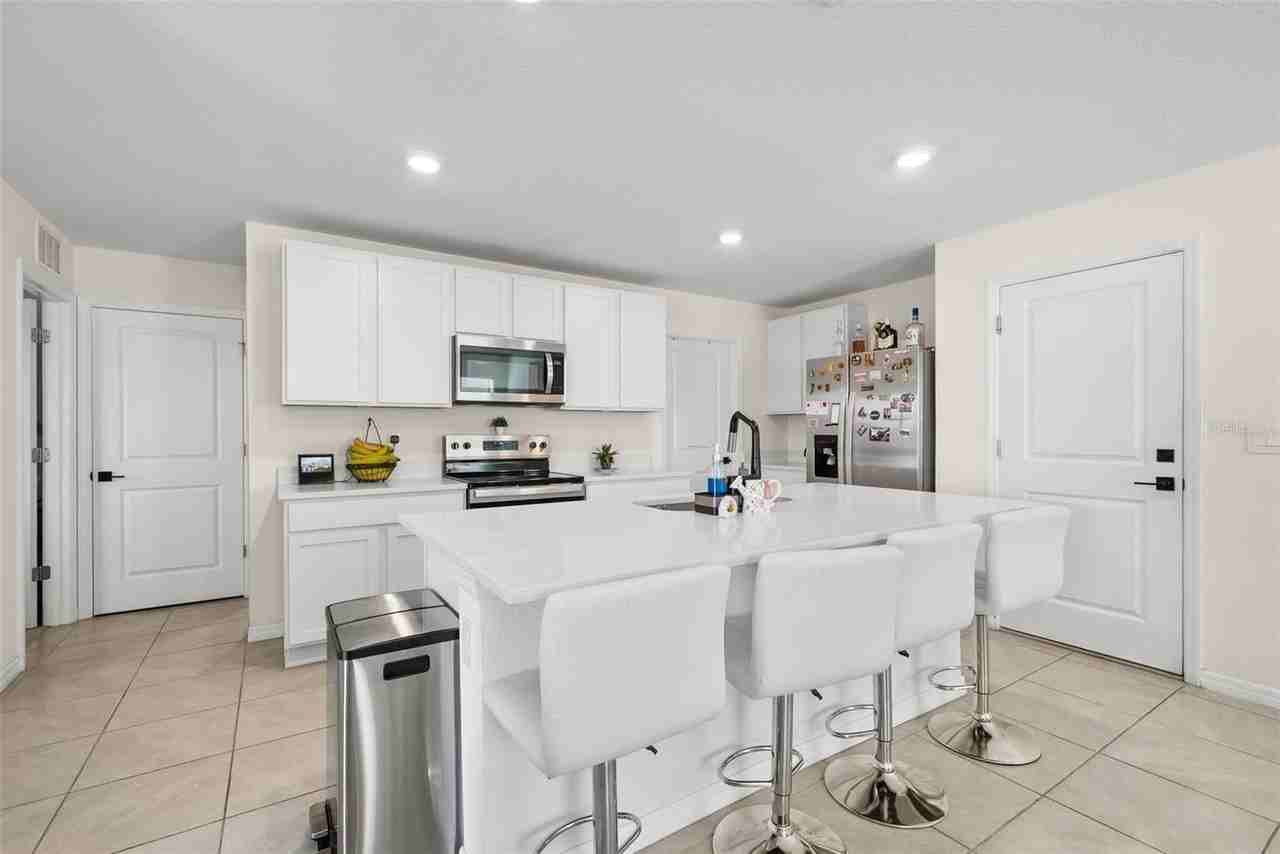 24672 Nw 11th Pl - Photo 7 of 32