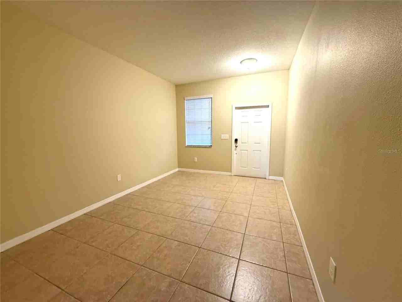 11064 Savannah Landing Cir - Photo 3 of 18