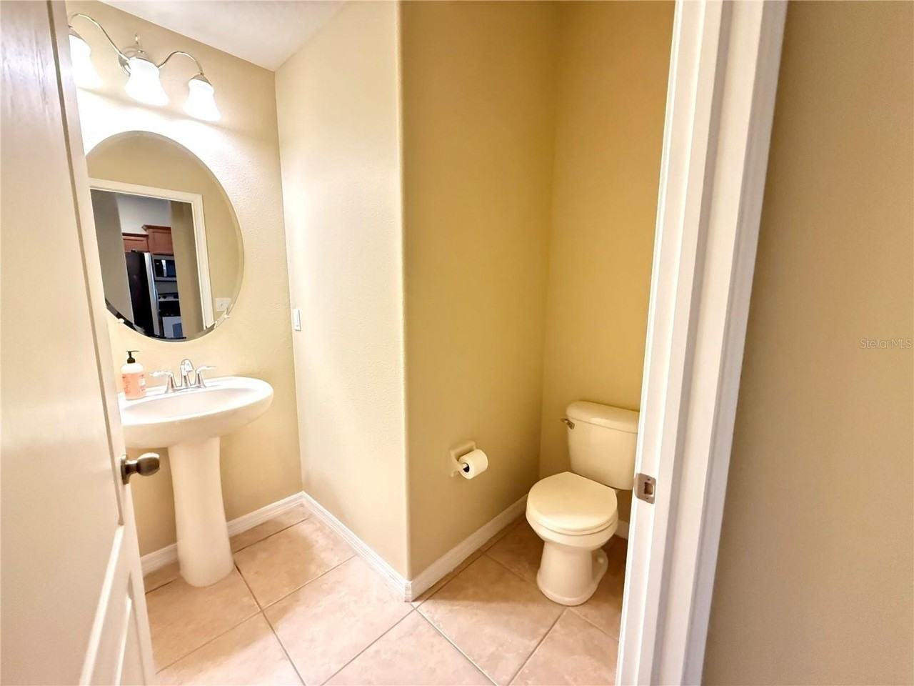 11064 Savannah Landing Cir - Photo 7 of 18