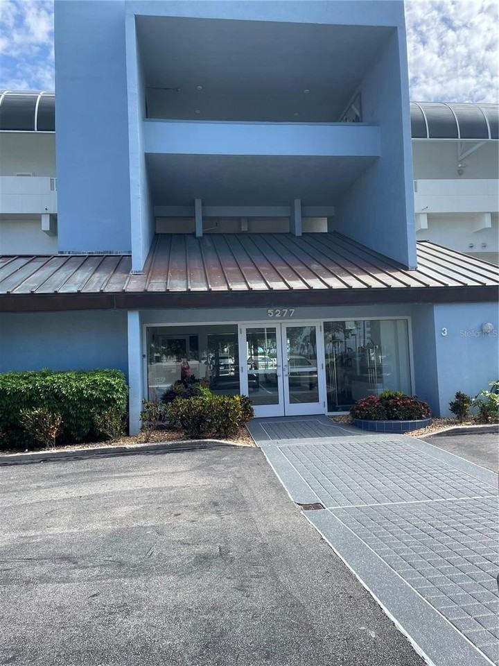 5277 Isla Key Blvd S #321