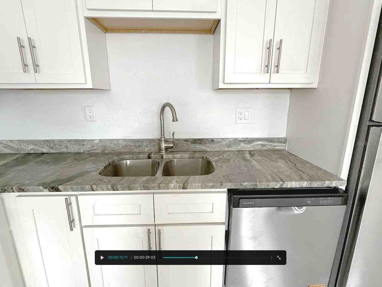 25 Lynn Way #B - Photo 5 of 21