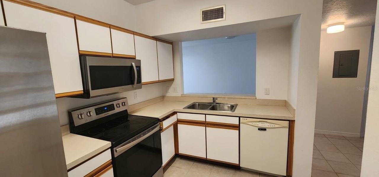 6014 Portsdale Pl #102 - Photo 7 of 28