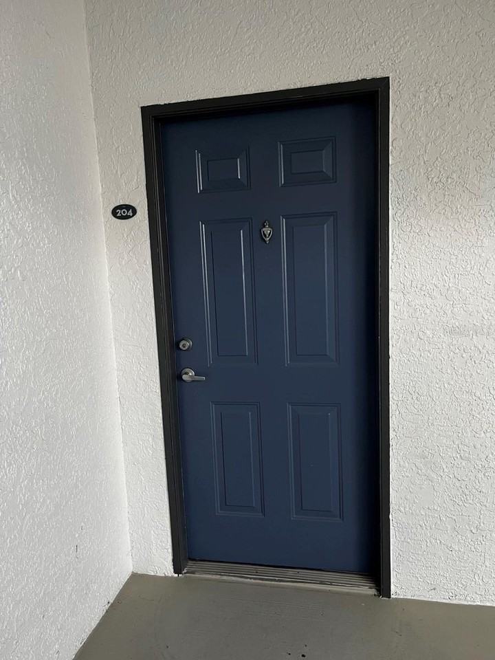 14905 Arbor Springs Cir #204 - Photo 4 of 36