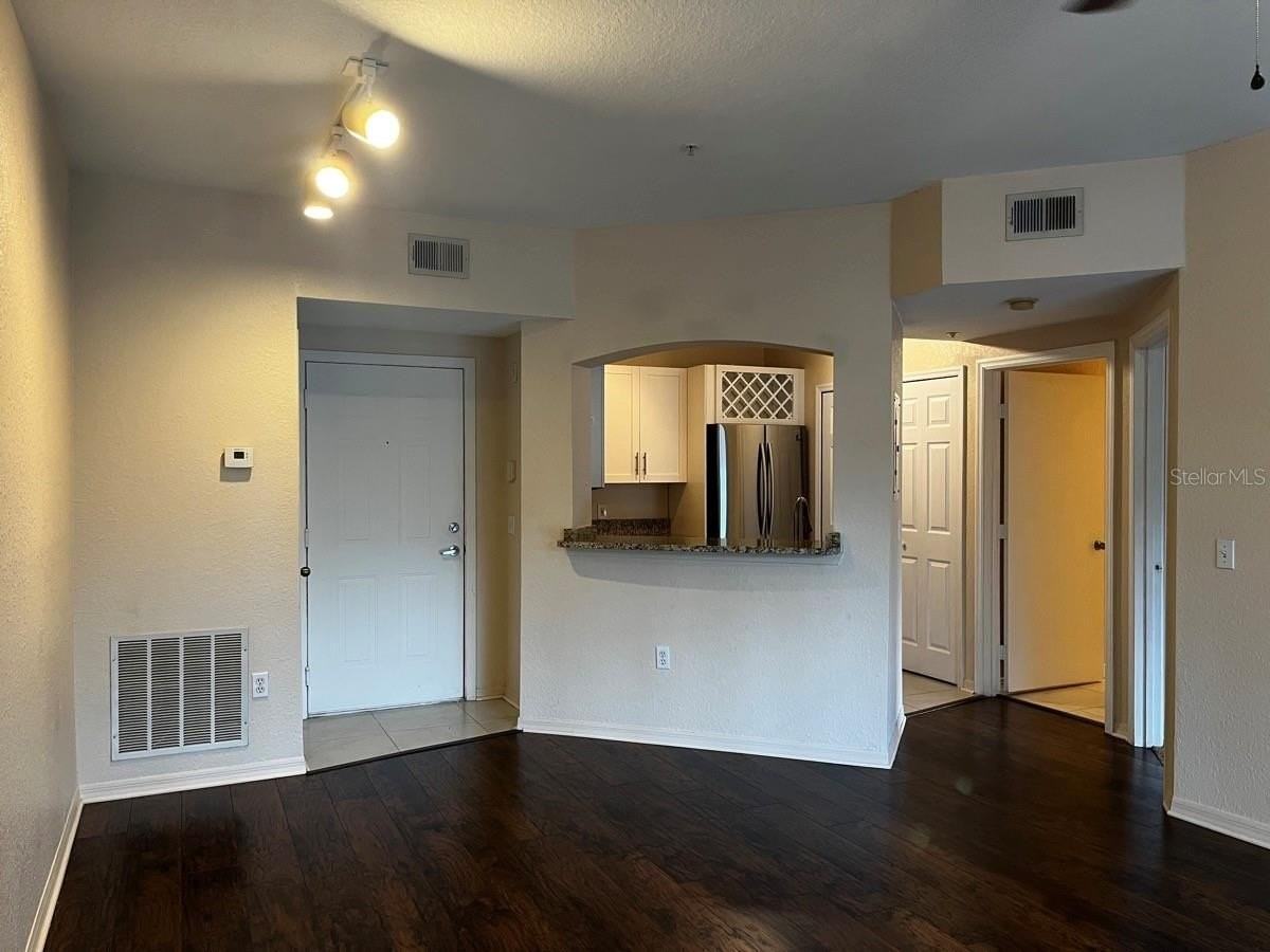 14905 Arbor Springs Cir #204 - Photo 7 of 36