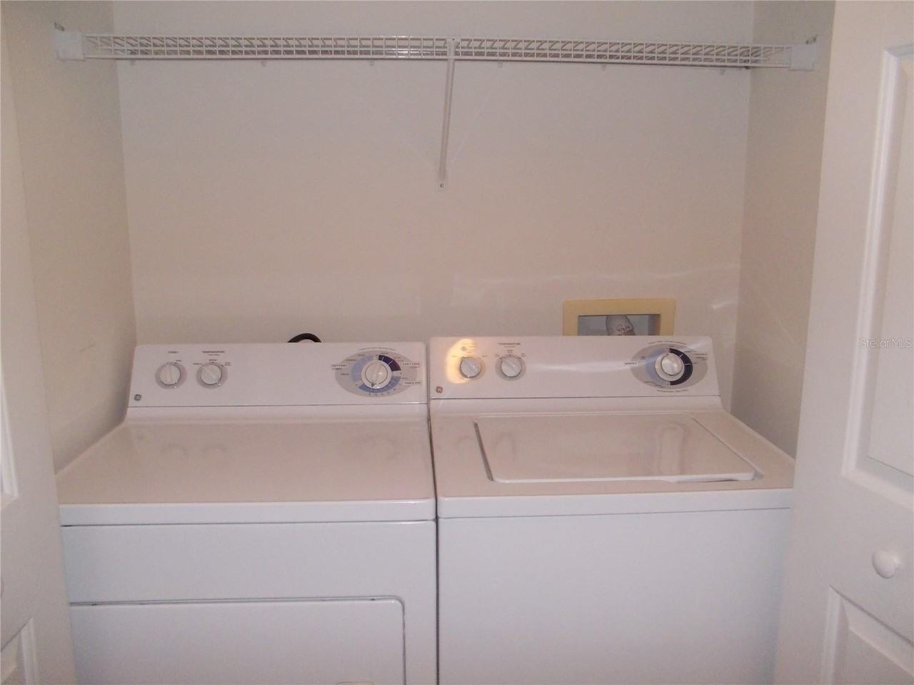 4122 Waterside Island Ct - Photo 6 of 12