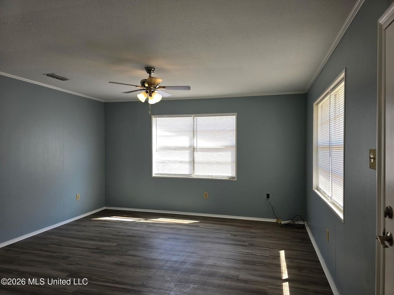 188 Saint Paul St - Photo 3 of 9