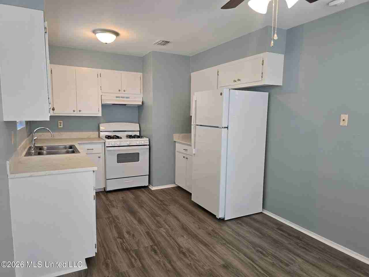 188 Saint Paul St - Photo 5 of 9