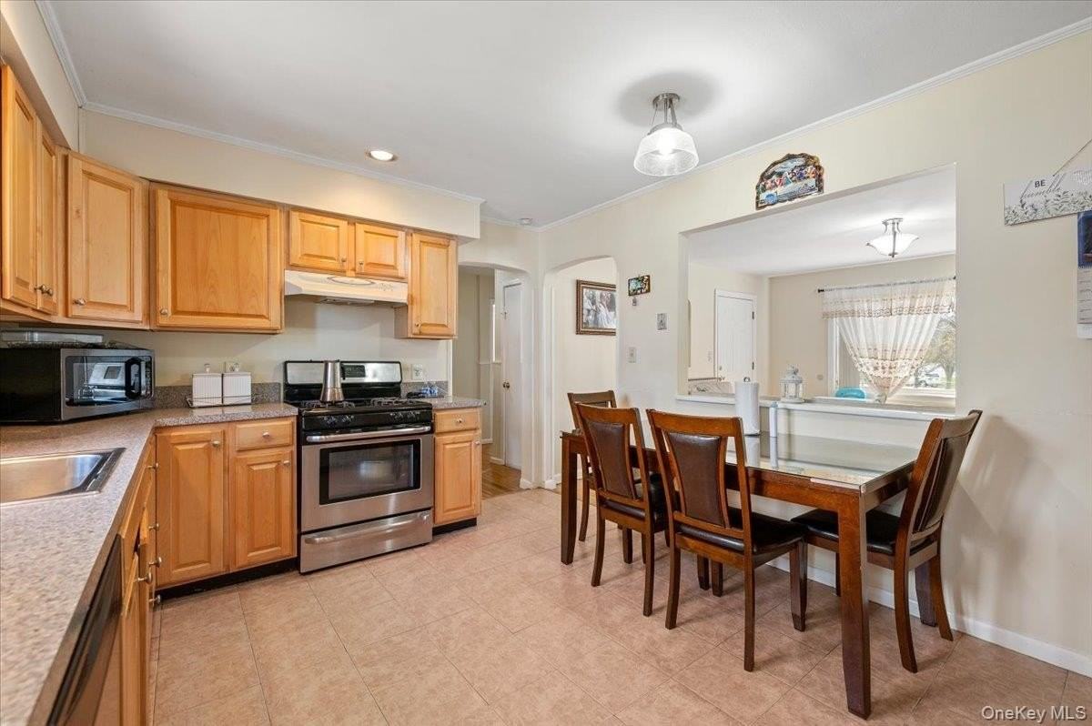 316 S 3rd St - Photo 5 of 27