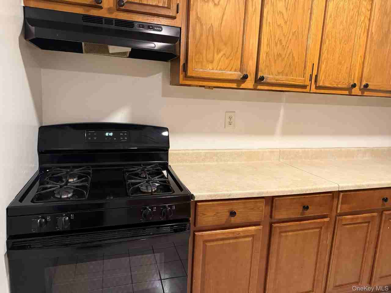 18937 37th Ave Apt 2 - Photo 7 of 8