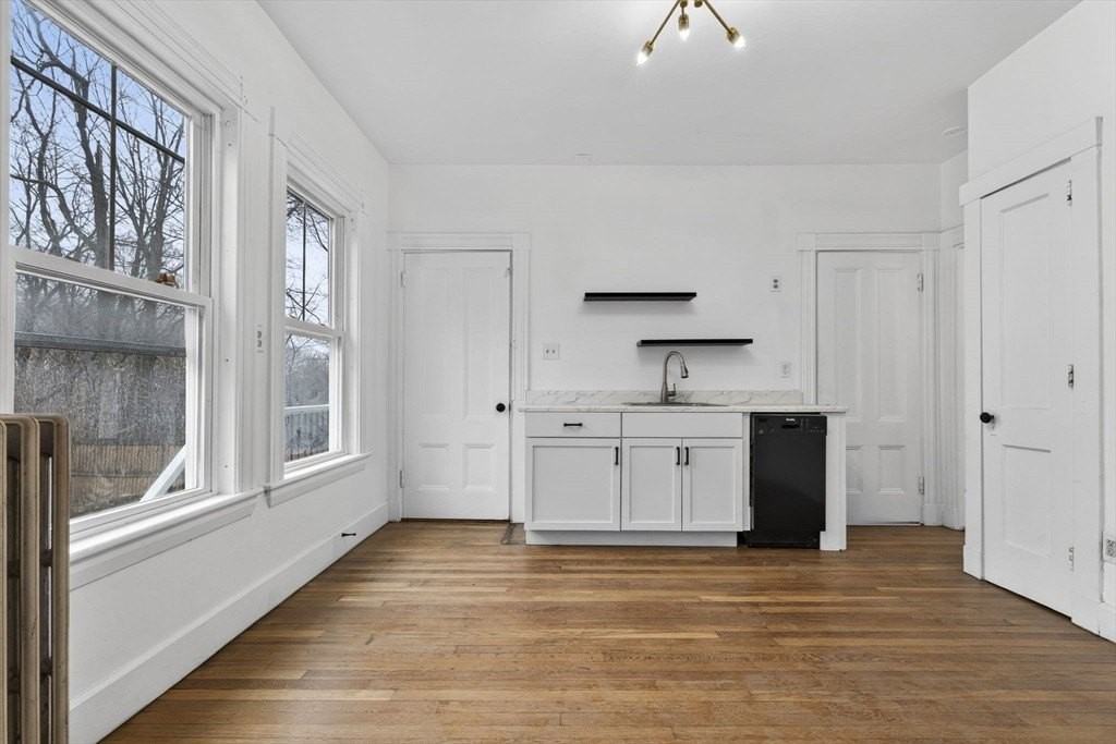 168 Elliot St Unit 1 - Photo 2 of 15