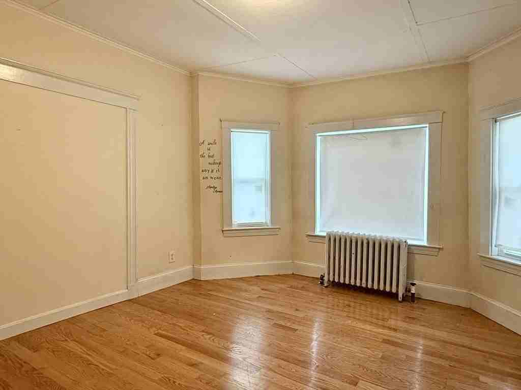 113-115 Elmwood Ave Unit 115 - Photo 2 of 7