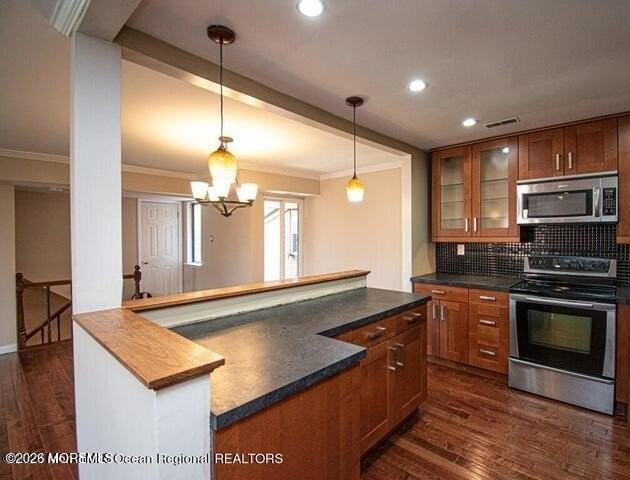 5 Newport Ct Unit 238 - Photo 3 of 13