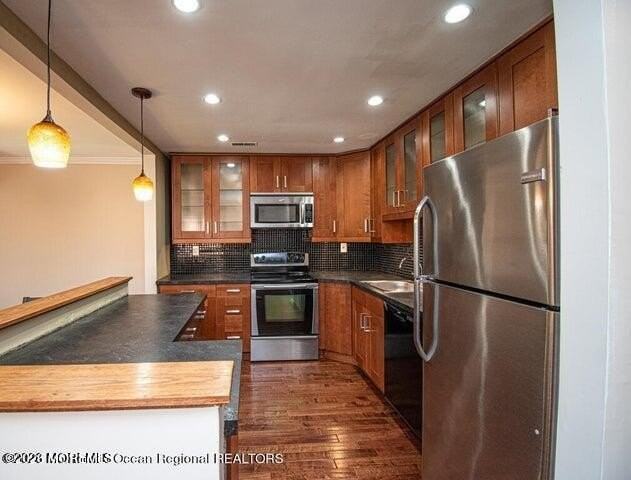 5 Newport Ct Unit 238 - Photo 4 of 13