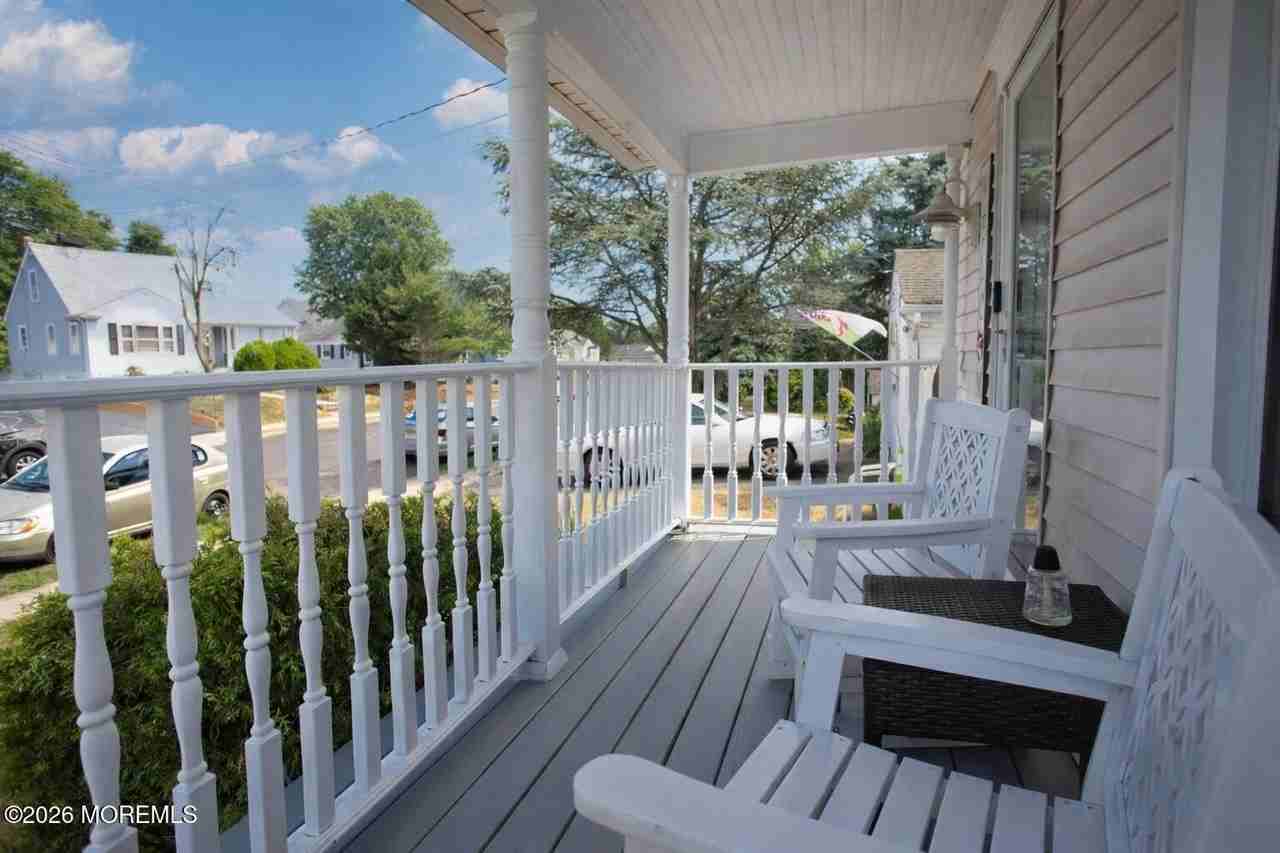 201 Hamilton Ave - Photo 3 of 17