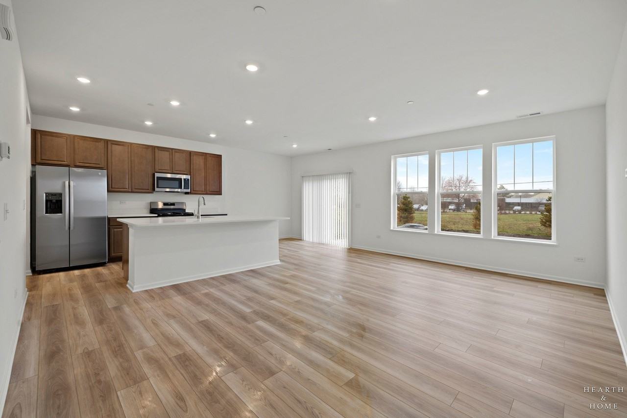 624 Cassia Ct - Photo 2 of 19