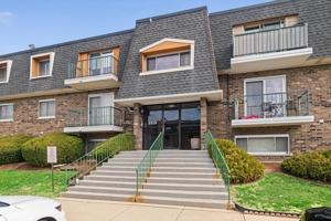 featured image of 3223 W Parkway Dr Apt 3a